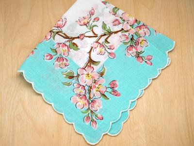 LuRay Vintage Style! Gorgeous New Lilac Floral Handkerchief Hankie 