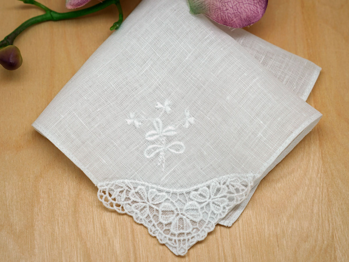 Irish Linen Lace and Clover Embroidered 