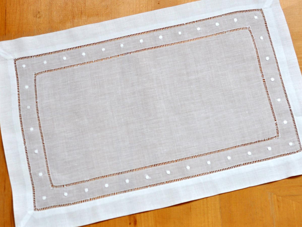 4 Pc Set White Hemstitched Linen Placemats w/Dots