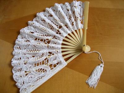 White Wedding Battenburg Lace Fan