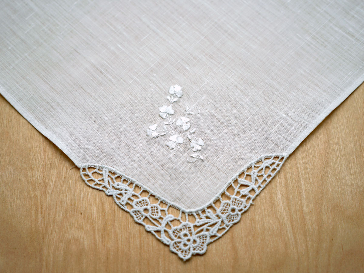 Irish Linen Shamrock Lace and Embroidered Handkerchief