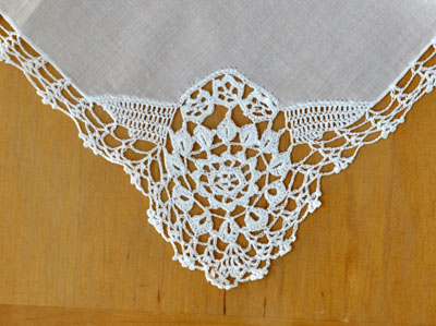 Set of 3 Rounded Floral Crochet Lace Corner Wedding Handkerchief