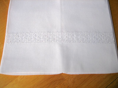 Set of 4 Linen Hand Towels With Circle Band Border