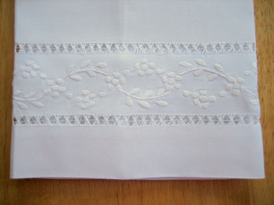 Set of 4 Linen Hand Towels with a Floral Vine Design