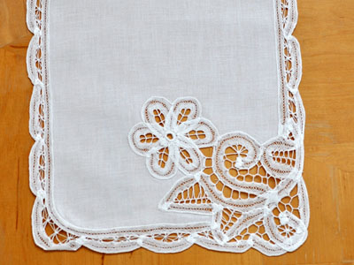 4 Pc Set Floral Battenburg Lace Placemats