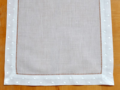 4 Pc Set White Hemstitched Linen Placemats w/Dot Border
