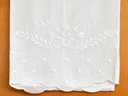 Set of 4 Linen Guest Towels with a Daisy Feather Design