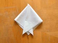 hankieFoldCrown Pic3