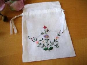 Set of 3 Linen Favor Bags with Embroidered Flower Design