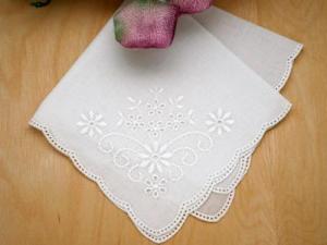 White Scallop Edge German Ladies Handkerchief