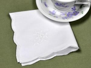 1 Dozen Tea Napkins with a Embroidered White Daisy Bouquet