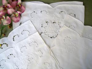 6 Pc Set White Cutwork Lace Table Runners & Doilies