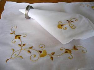 8 Pc Set Fall Theme Embroidered Placemats & Napkins