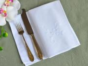 1 Dozen White Dinner  Napkins with a Daisy Design
