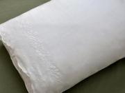 Pair of Cotton Pillowcases with Daisy Feathers