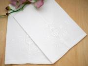 Set of 4 Linen Hand Towels with a Regal Cutwork Design