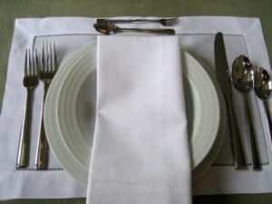 How To Set A Formal Table