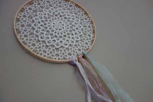 Make a Simple Lace Dream Catcher DIY with Embroidery Hoop + Yarn!