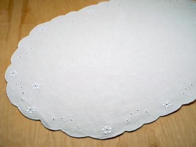 White Oval Floral Eyelet Linen Tray Cloth