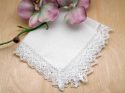 Triangle German Guipure Lace Ladies Handkerchief
