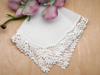 White Daisy Basket German Plauen Lace Ladies Handkerchief