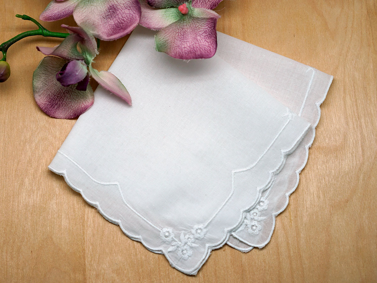 Set of 3 White Embroidered Flowers with Scallop Edges