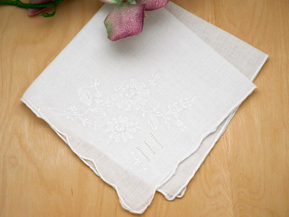 Set of 3 White Handkerchief with Daisy Embroidery