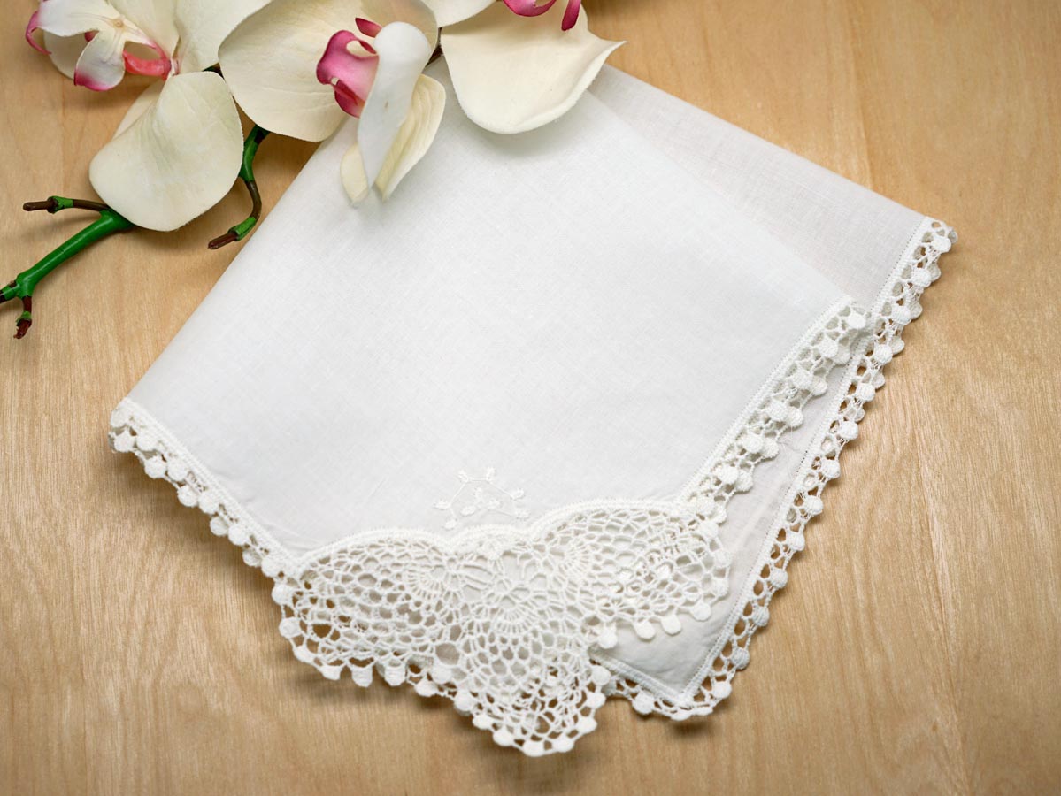 Set of 3 Ivory Pineapple Cluny Lace Corner Wedding Handkerchiefs