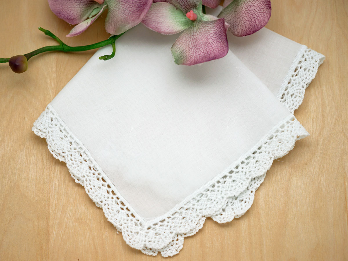 Set of 3 Small Scalloped Cluny Lace Handkerchiefs