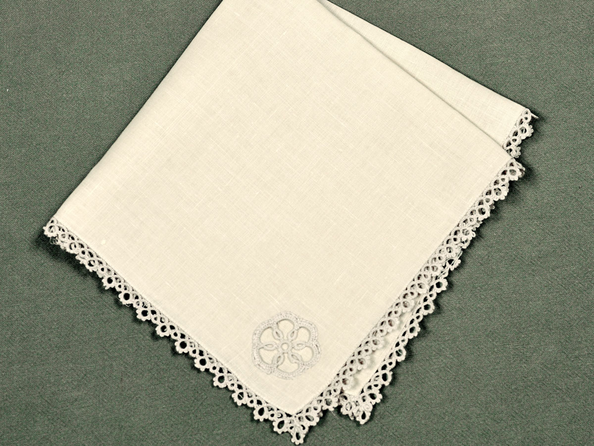 1 Dozen Ecru Dinner Napkins with Tatting Lace