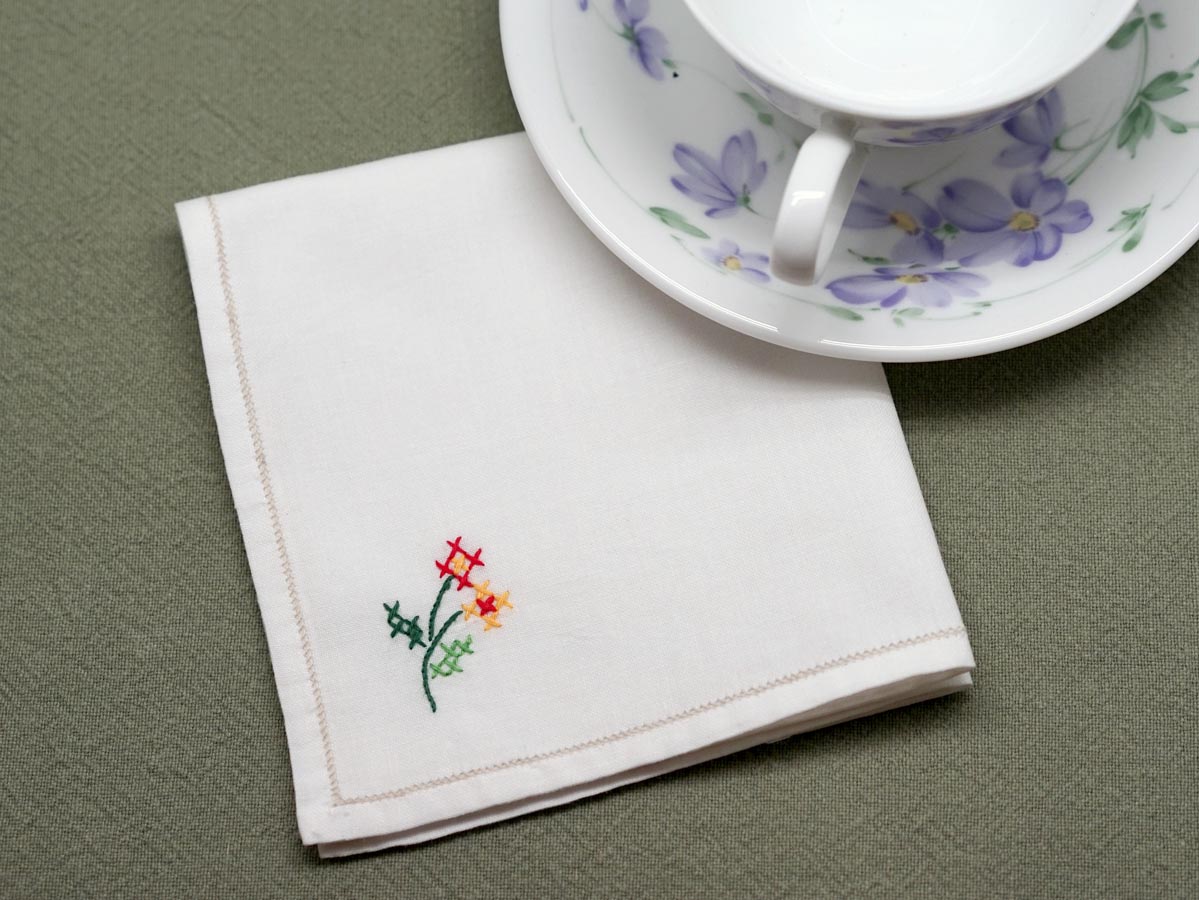 1 Dozen White Dinner Napkins with Whimsical Butterfly Design