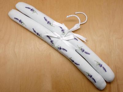 Set of 2 Padded Hangers with Lavender