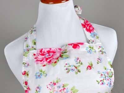Vintage Inspired Romantic Sweetheart Floral Hostess Apron