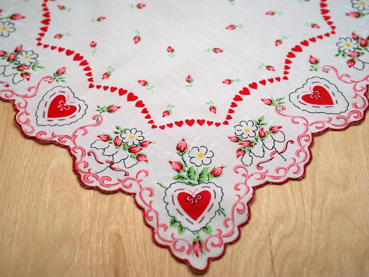 Vintage Inspired Valentines Daisy Print Hankie