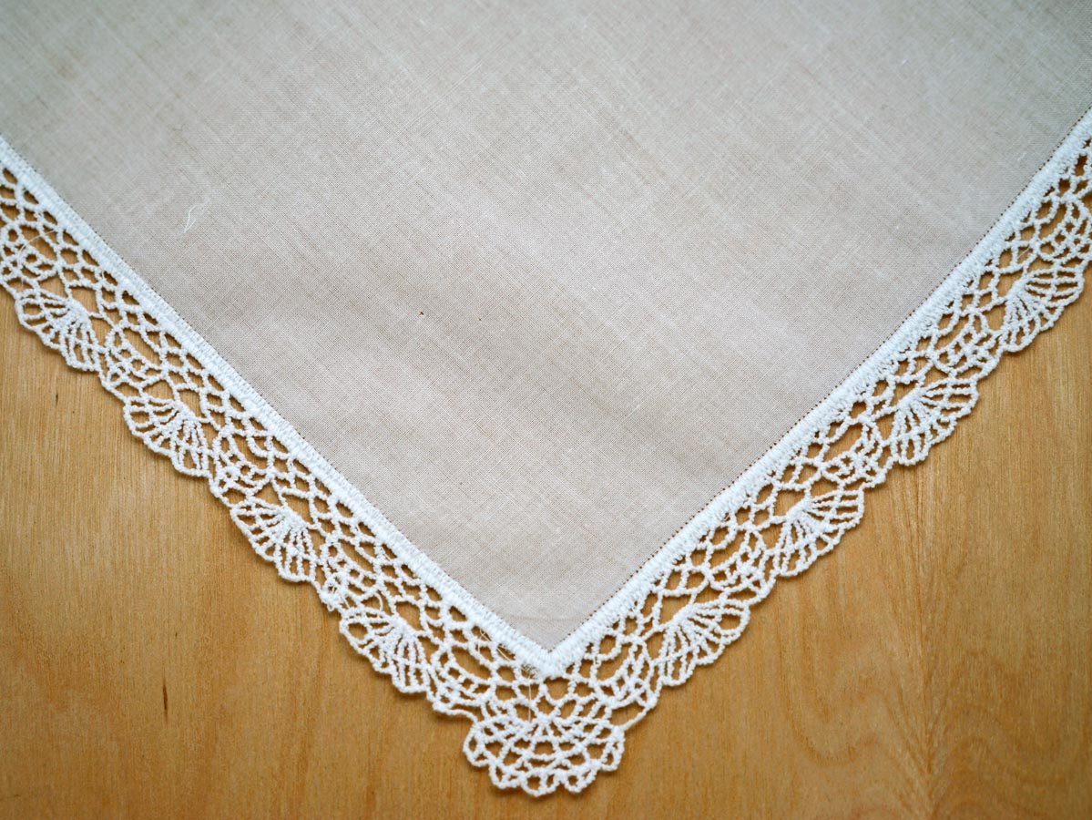 Set of 3 Shell Cluny Lace Wedding Handkerchiefs