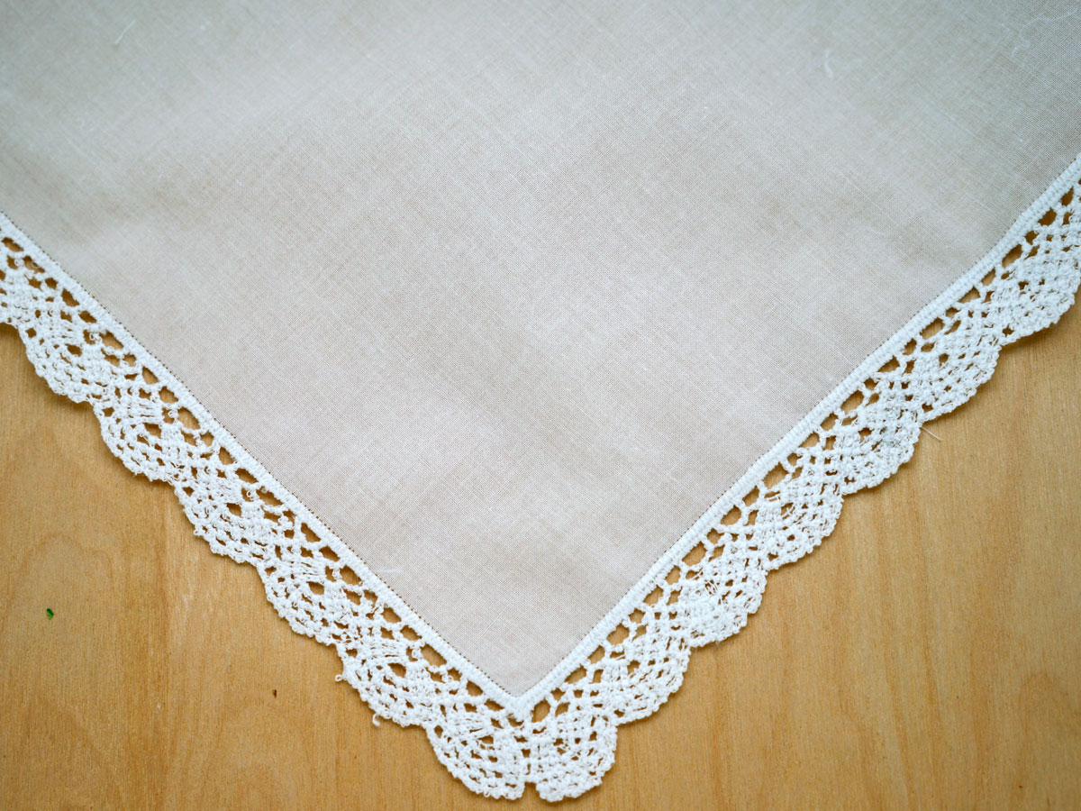 Set of 3 Small Scalloped Cluny Lace Handkerchiefs