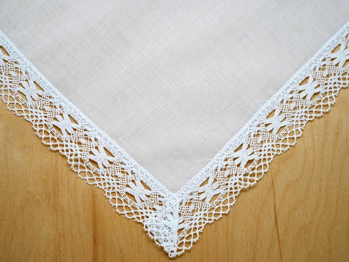 Set of 3 Petal Cluny Lace Wedding Handkerchiefs